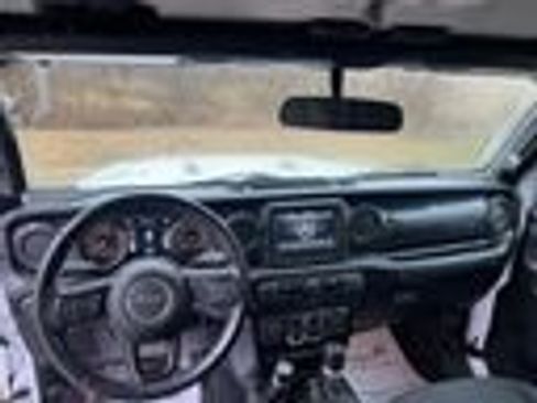 Used 2022 Jeep Gladiator Sport image 12