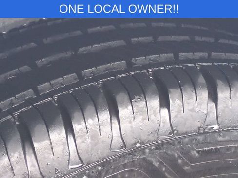 Used 2023 Ford Explorer XLT w/ Equipment Group 202A AWD/4WD image 11