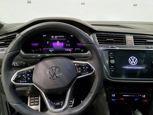 Used 2022 Volkswagen Tiguan SE R-Line FWD image 22