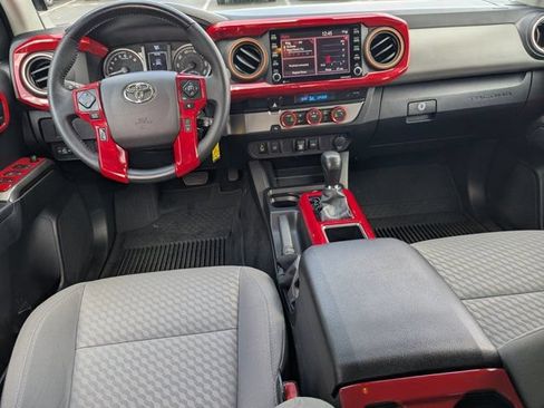 Used 2022 Toyota Tacoma SR5 w/ Technology Package RWD image 19