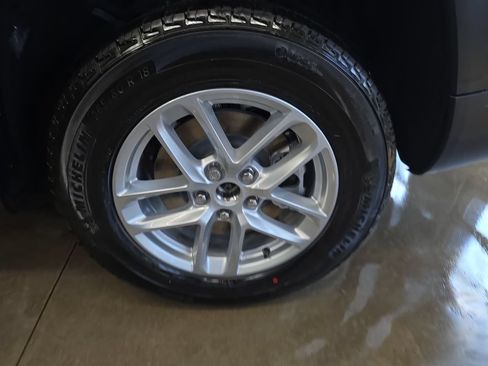 New 2026 Jeep Grand Cherokee L Laredo AWD/4WD image 34