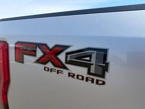 Used 2018 Ford F250 Lariat w/ Lariat Ultimate Package AWD/4WD image 9