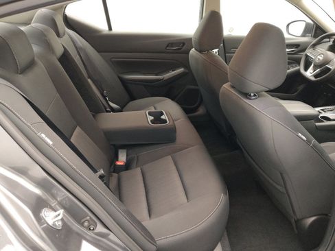 Used 2024 Nissan Altima 2.5 SV image 19