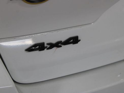 Used 2025 Jeep Grand Cherokee Altitude AWD/4WD image 21
