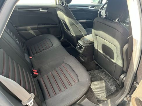 Used 2014 Ford Fusion SE image 21