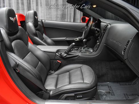 Used 2013 Chevrolet Corvette 427 w/ 1SB Preferred Equipment Group RWD image 21