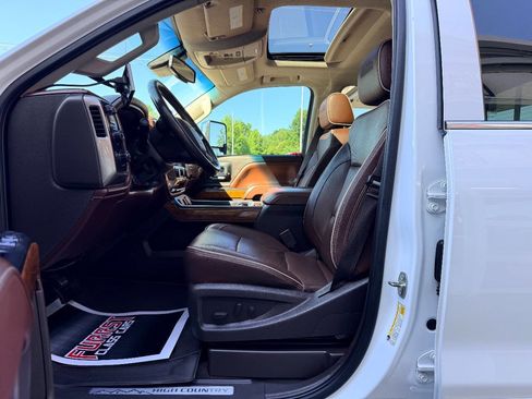 Used 2016 Chevrolet Silverado 2500 High Country w/ Duramax Plus Package AWD/4WD image 21