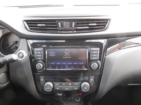 Used 2021 Nissan Rogue Sport SL w/ Premium Package AWD/4WD image 16