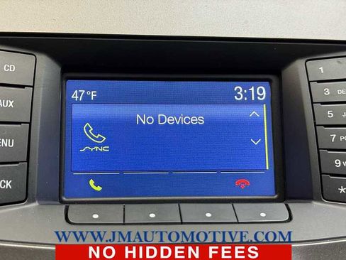 Used 2015 Ford Taurus SE image 26