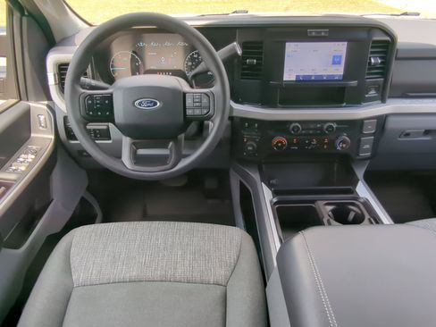Certified 2025 Ford F250 XLT AWD/4WD image 14