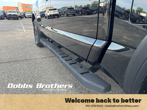 Used 2023 Nissan Titan PRO-4X w/ Pro-4x Convenience Package AWD/4WD image 45