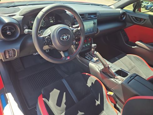 Used 2024 Toyota GR86 TRUENO Edition image 12