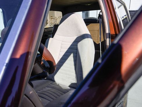 Used 1994 Ford Bronco Eddie Bauer image 56