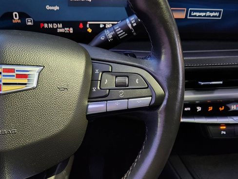 Used 2024 Cadillac XT4 Premium Luxury image 34