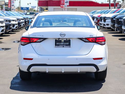 Used 2024 Nissan Sentra SV FWD image 5