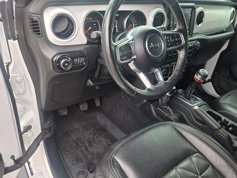 Used 2021 Jeep Wrangler Unlimited Sahara AWD/4WD image 10