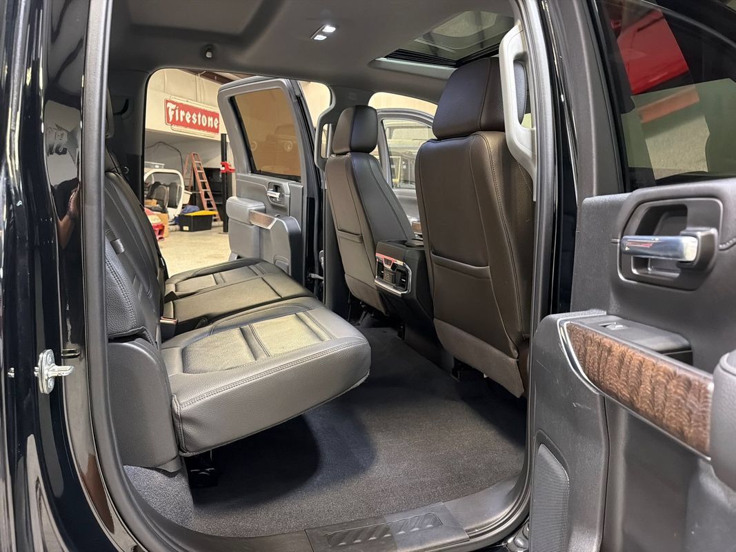 Used 2020 GMC Sierra 3500 Denali w/ Denali Ultimate Package AWD/4WD image 41