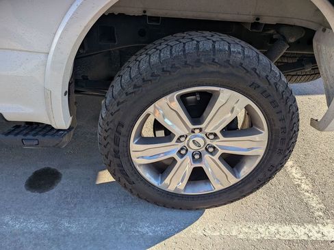 Used 2016 Ford F150 Platinum w/ Equipment Group 701A Luxury image 3