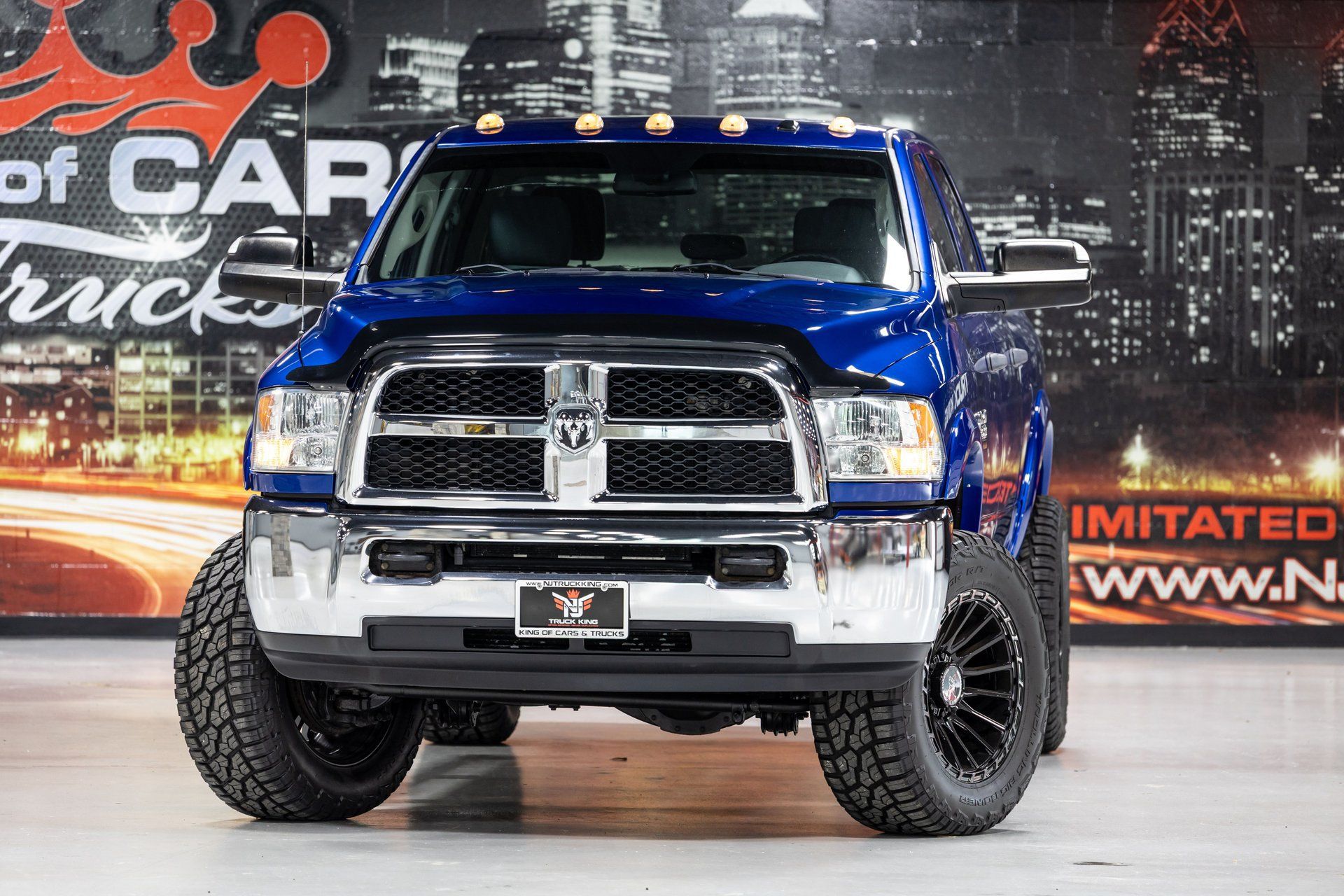 Used 2015 RAM 2500 Tradesman w/ Chrome Appearance Group AWD/4WD image 2