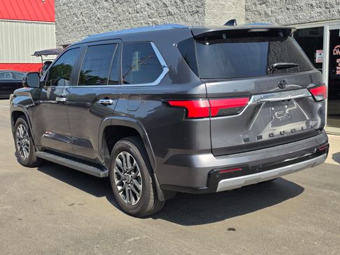 Used 2024 Toyota Sequoia Limited w/ Tow Technology Package AWD/4WD image 7