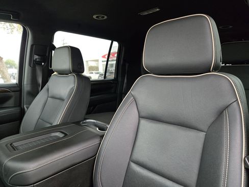 Certified 2023 Chevrolet Suburban Premier image 13