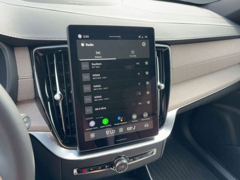 New 2026 Volvo XC90 T8 Plus w/ Protection Package Premier image 24