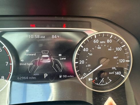 Used 2023 Nissan Rogue S AWD/4WD image 12