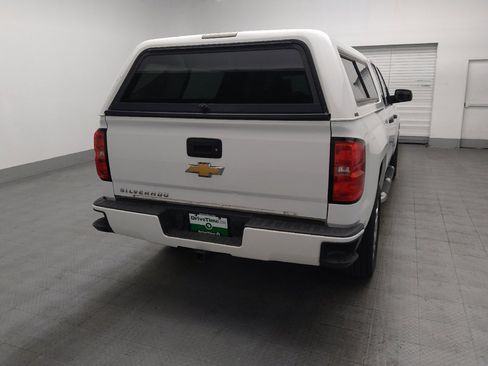 Used 2018 Chevrolet Silverado 1500 Custom w/ Custom Value Package RWD image 7