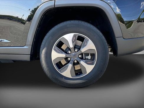 Used 2023 Jeep Grand Cherokee 4WD 4xe image 36