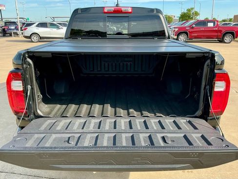 Used 2025 GMC Canyon AT4 AWD/4WD image 19