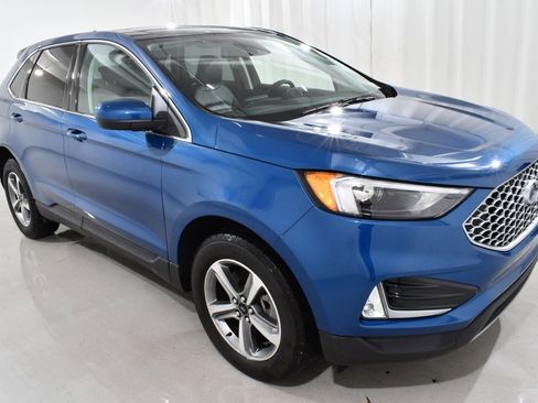 Used 2024 Ford Edge SEL w/ Convenience Package image 5