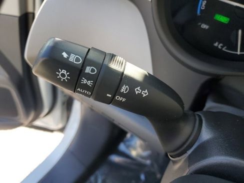 Used 2023 Toyota Sienna XLE image 26