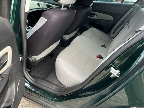 Used 2014 Chevrolet Cruze LT image 23