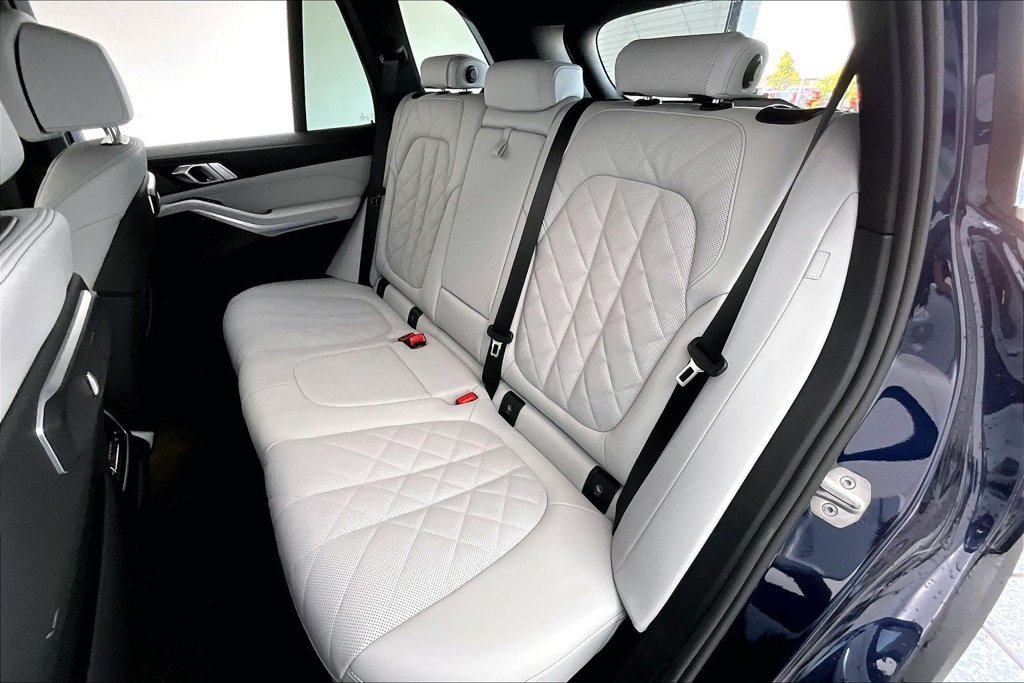 Used 2026 BMW X5 xDrive40i AWD/4WD image 34
