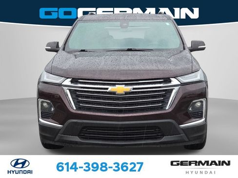 Used 2023 Chevrolet Traverse LT FWD image 2