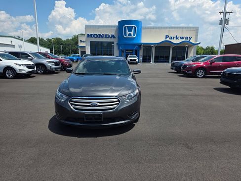 Used 2015 Ford Taurus SEL w/ Equipment Group 201A AWD/4WD image 8