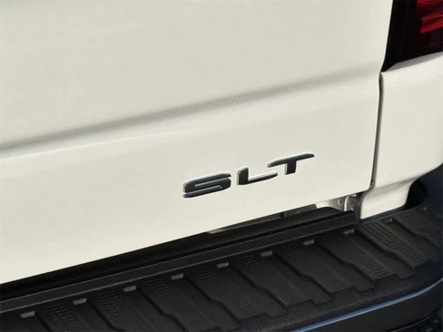 Used 2025 GMC Sierra 1500 SLT image 32