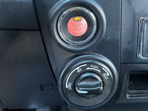 Used 2023 Nissan Titan SV image 21