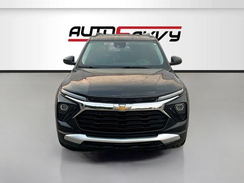 Used 2025 Chevrolet TrailBlazer LT w/ Driver Confidence Package FWD image 2