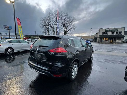 Used 2017 Nissan Rogue S image 6