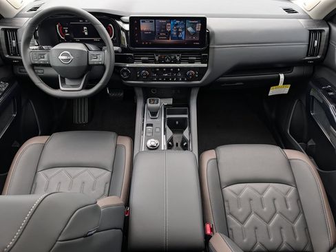 New 2026 Nissan Pathfinder Platinum w/ Cargo Package AWD/4WD image 8