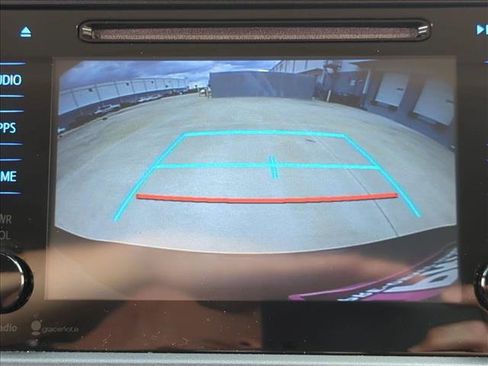 Used 2015 Toyota Sienna XLE FWD image 13