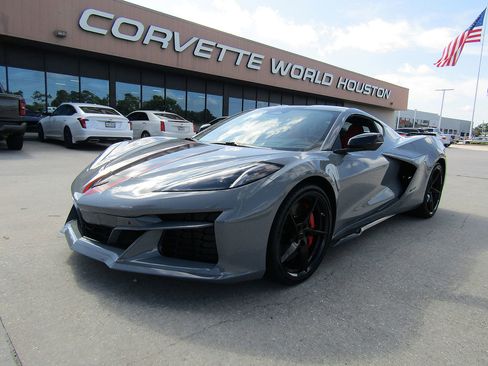 Used 2025 Chevrolet Corvette E-Ray w/ Stealth Interior Trim Package AWD/4WD image 1