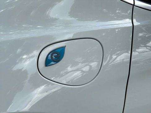 Certified 2023 Chrysler Pacifica Pinnacle FWD image 40