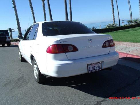 Used 2002 Toyota Corolla LE image 4