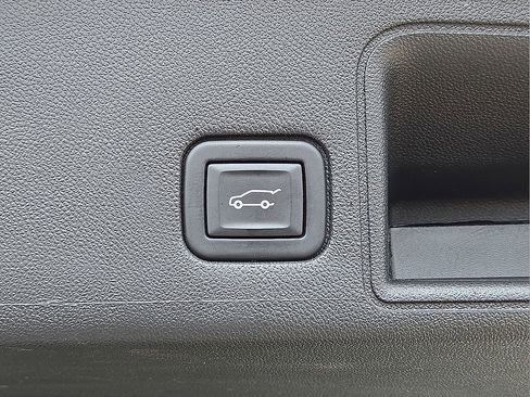 Used 2023 GMC Terrain AT4 image 14