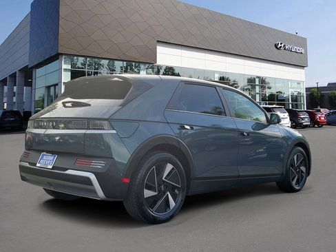 Certified 2025 Hyundai Ioniq 5 SE image 2