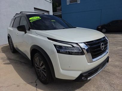 Certified 2022 Nissan Pathfinder SL w/ SL Premium Package