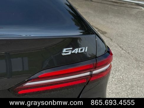 Used 2025 BMW 540i xDrive AWD/4WD image 11