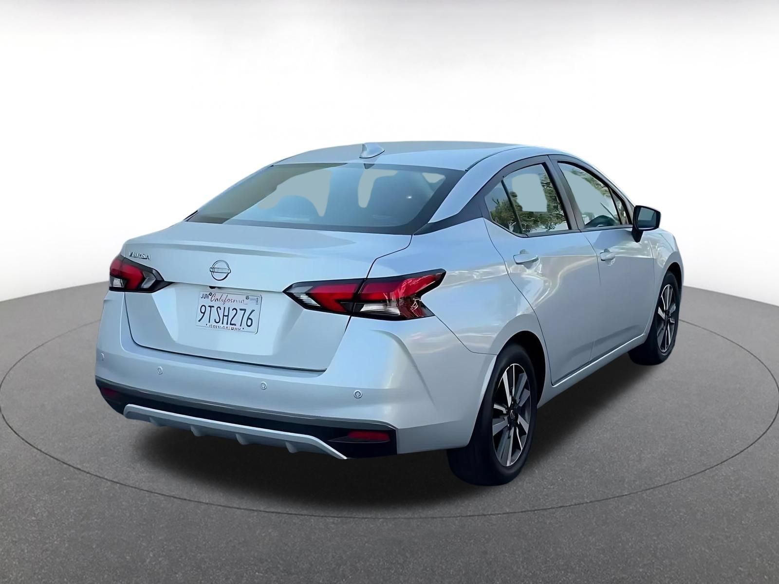 Used 2025 Nissan Versa SV FWD image 13